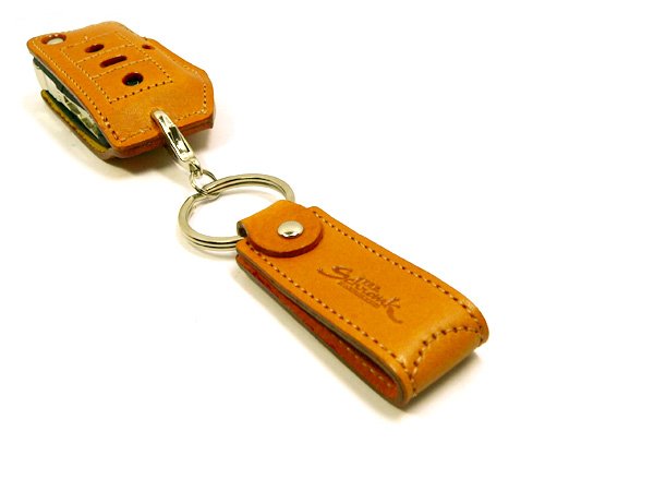 画像2: FOB レザーキーホルダー Type-A [キャメル] (2)