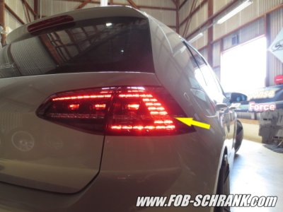 画像1: VW純正 Golf7 R LED ダークレッドテールレンズ