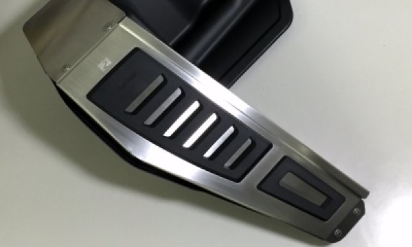 画像1: maniacs Left Side FootPlate for Audi A3/TT (1)