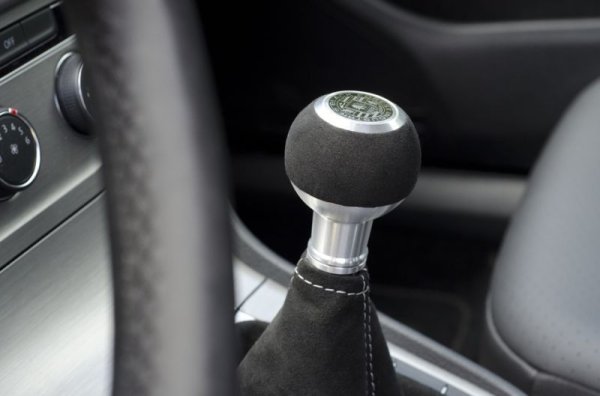 画像3: BFI Audi & VW S-tronic,DSG,AT車用シフトノブSilver/Alcantara(シルバー/アルカンタラ) (3)