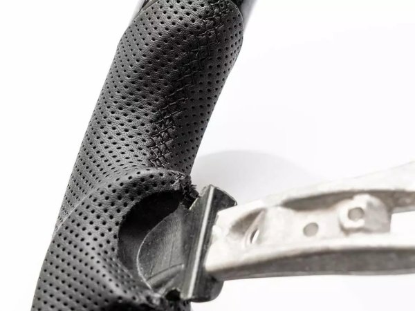 画像3: VERSPIELT　CarbonFiber/PerfortedLeatherSteering Wheels　BMW F3X  (3)