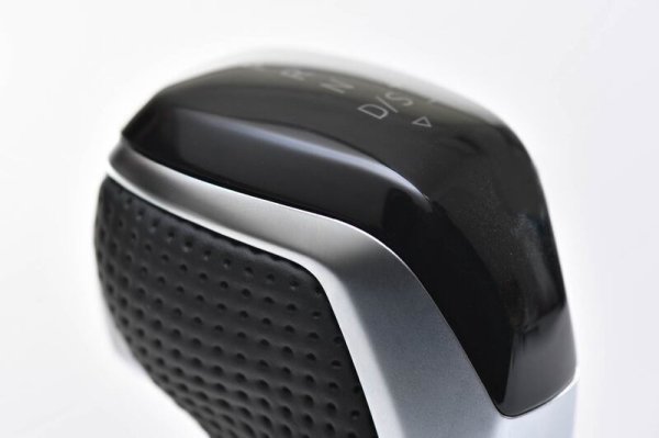 画像3: core OBJ Select LED Indicator Punching Leather DSG Shift Knob (3)