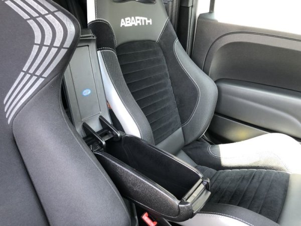 画像3: OMTEC アームレストコンソール【V1】 for FIAT500・ABARTH500/595/695 [32525603] (3)